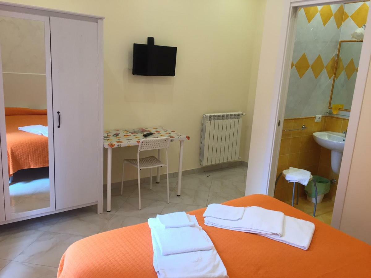 Albergo Oasi Неаполь Экстерьер фото